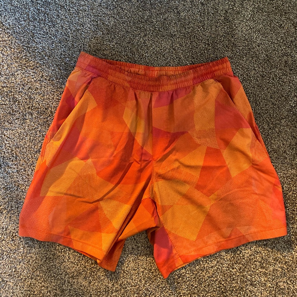 Lululemon Men’s Training Shorts - Size M